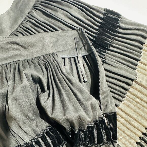 ETRO Women 42 US/6 Multi Fabric Texture Black Gold Pleated Midi Skirt NWT $1,730 - Picture 9 of 11